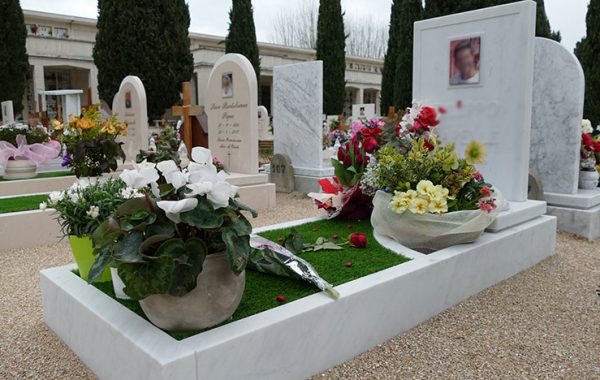 Lapidi cimiteriali 11